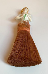Vintage 1920s Porcelain Half Doll Brush/Whisk, 8.25″ Tall, Maker Unknown