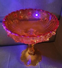 Vintage Amberina Glass Fenton Cabbage Roses Compote Pedestal Candy Dish 7.5″