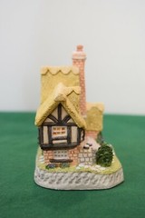 David Winter The Chaiderlery. In excellent condition, in box.