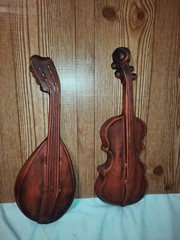 Vintage 1970’s Royal Violin & Mandolin Cast Aluminum Wall Hangings – Orange 18″