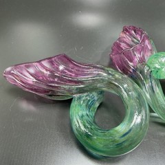 1995 Hand Blown Art Glass Amethyst Purple Flowers Set With Green Stems Signed