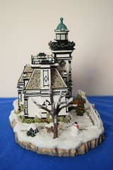 Harbour Lights Winter at Fort Tompkins NY. MIB with COA. Signed.