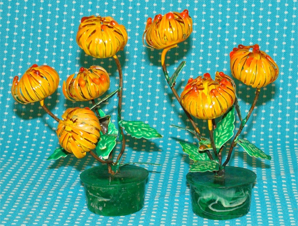 2 Unusual Vtg Enameled Metal Orange Flower Sculptures 6” Arrangement Closed