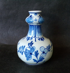 Vintage ROYAL DELFT Bud Vase DE PORCYLENE FLES Floral BLUE WHITE 1968 3 1/4″