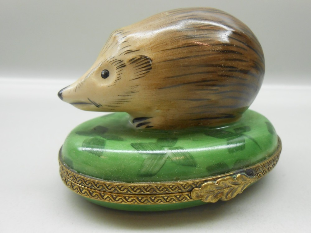RARE Vintage Authentic Limoges Box – France – Hedge Hog – Chamart Co. Exclusive