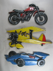 Lot of 3 Vintange Die Cast Aluminum Childrens’ Wall Hangings