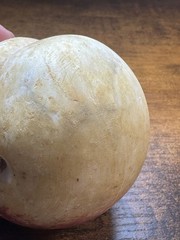 VINTAGE ALABASTER STONE FRUIT PEACH Nice Colors Veins Heavy Early