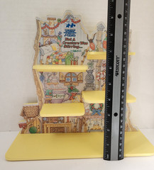 1997 Priscilla Hillman Mouse Tales Not a Creature was Stirring Display Stand