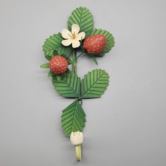 Tole Strawberry Fruit Wall Hook Toleware White Flower Farmhouse Cottagecore 8″
