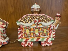 Pre-owned in EXCELLENT condition! FITZ AND FLOYD CANDY LANE 3 PIECE TRAIN SET