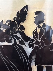 Vintage Convex Bubble Glass Reverse Painted Silhouette Couple Courting 4×6