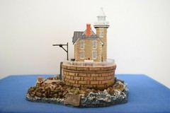 Harbour Lights Lighthouses Race Rock, NY. Mint in original box with COA.