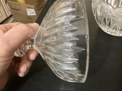 Vintage Unbranded Crystal Clear Glass Covered Dish w/Frosted Flower Edge
