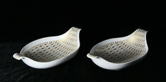 2 Vintage 1950’s Modernist Hutschenreuther Prof. Lili Schultz Gold Bowls