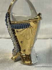 VTG Ceramic Basket Gold Trim Handle Flowers “A Present from Portrush” Ireland