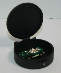 Hallmark Hot Wheels Jet Threat Case With Case Christmas Ornament
