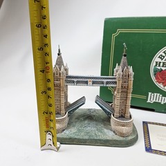 Lilliput Lane Tower Bridge London L2213 Britain’s Heritage Boxed with Deeds
