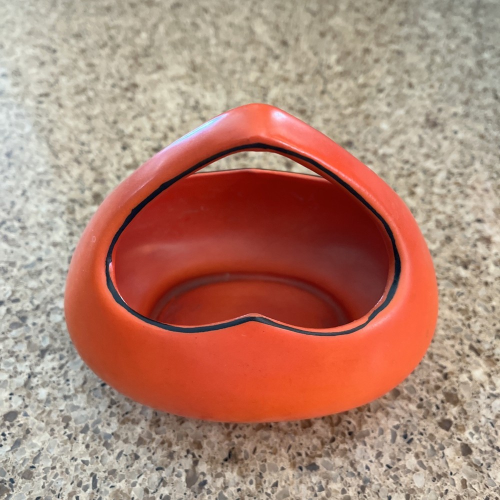 VINTAGE CORONET CZECHOSLOVAKIA ART POTTERY BRIDES BASKET Orange w/Black Trim