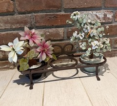 VTG Planter Flower Stand small Pot Holder Rack wrought iron decorative scrolls