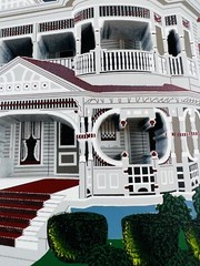 Shelia’s Collectibles @1995 Greenman House Cortland, NY #556/4000