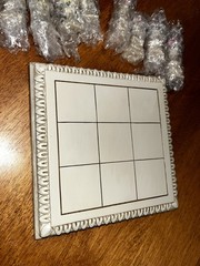 Avon Gift Collection – Garden Tic Tac Toe Game Board w/ Flowers in Urns NEW