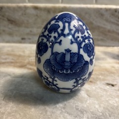 Blue & White Chinese Chinoiserie Lotus Blossom Egg 4.25”