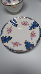Lot of 2 teacups and 2 saucers of Lady Elizabeth Hudson & Middleton Ltd 1980’s