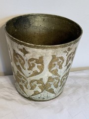 Vintage Italian Florentine Gilt Wood White & Gold Tole Waste Basket /Plant Pot