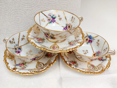 VTG /ANTIQUE LIMOGES J POUYAT BERNARDAUD FLORAL GILDED 3 CUPS SAUCERS FRANCE