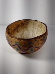 Vtg Hand Painted Gourd Bow. 6″ Wide 3″ Deep Hand Painted.. The Rest Is Unknown