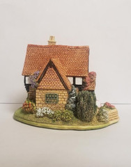 Lilliput Lane Cottages Little Raindrop Mint in its original box with deed. L2688