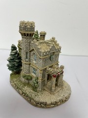 Lilliput Lane “Eamont Lodge” – Christmas Lodge Collection 1991 – Handmade in Uk