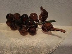 Vintage MCM Hand Blown Purple Amethyst Art Glass Bunch of Grapes
