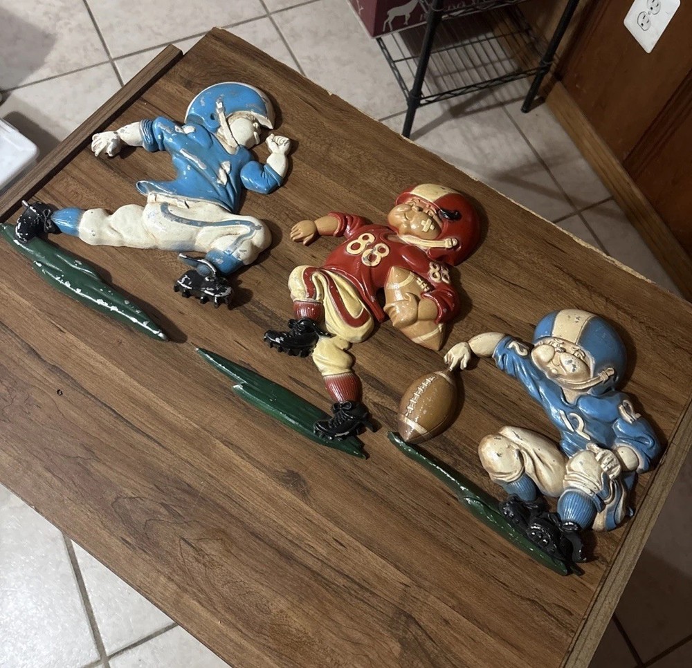 VINTAGE BUNDLE LOT 3 x 1976 Homco USA CAST Metal Football Wall Decor HANG PLAQUE