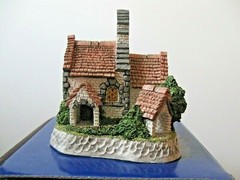 David Winter Sunday School In original box.