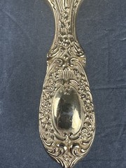 Gold Plated Ornate Floral & Scrolls Design 8″ Brush w/ White Bristles