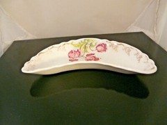 VINTAGE W.S. GEORGE RADDISON SMALL BONE DISH PLATE CRESCENT SHAPE FLOWER MOTIF