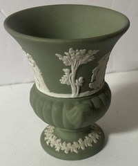 Jasper Ware Wedgewood Green 3.375 ” Mini Vase w/ Urn Handles Made in England