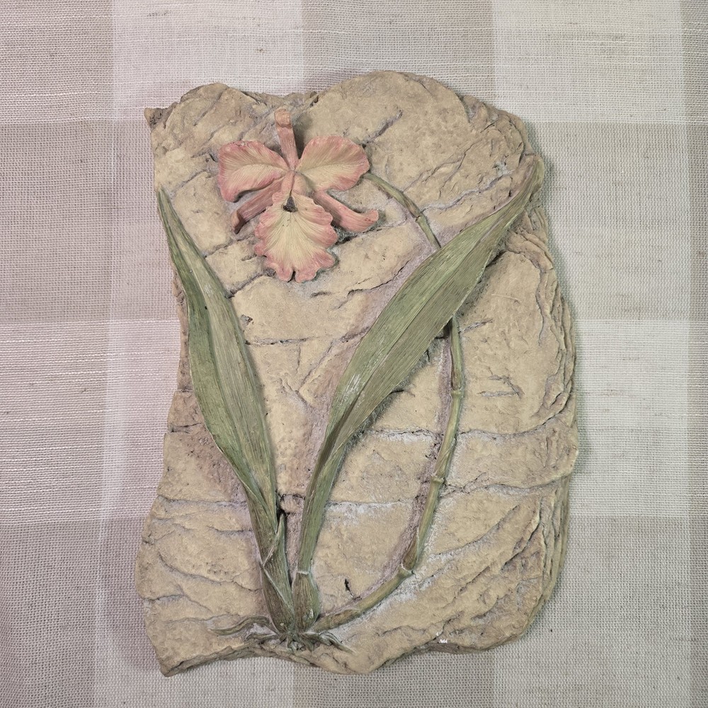 Home Interiors Floral Resin Relief Wall Decor Wall Art Iris