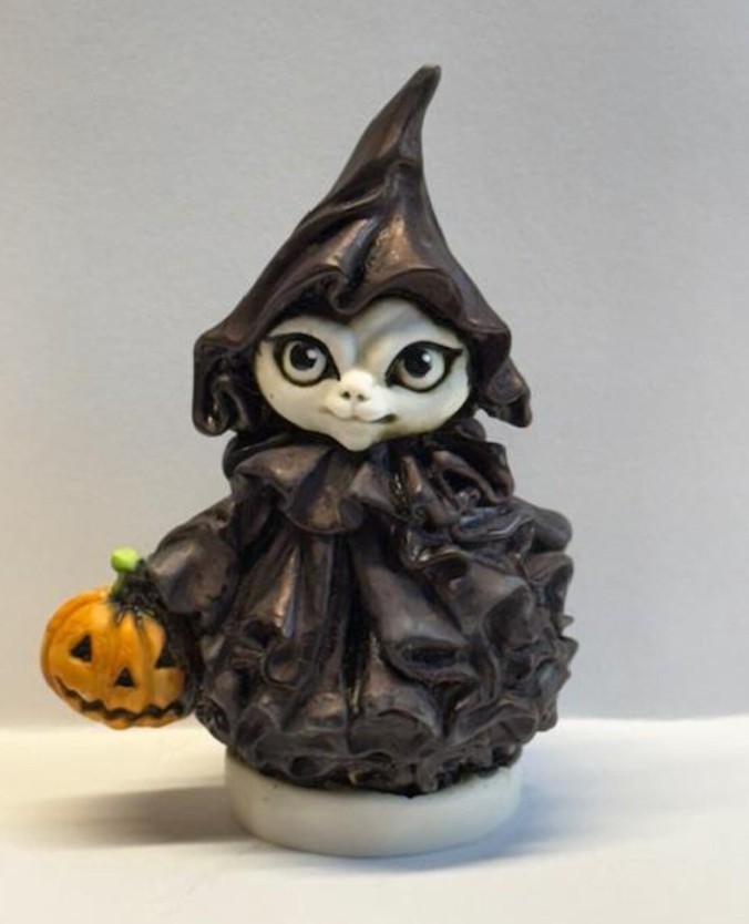 Harmony Kingdom Artst Neil Eyre Designs Halloween Pumpkin Ghost Witch Girl