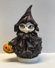 Harmony Kingdom Artst Neil Eyre Designs Halloween Pumpkin Ghost Witch Girl
