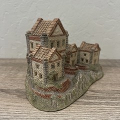 David Winter “Alms House” Vintage Miniature Cottage 1983 Hines Great Britain