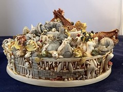 Harmony Kingdom ~ SIN CITY ~ UK Made ~ NIB ~Signed ~ #980 ~ Retail $600 ~ COA