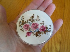 Small Porcelain Jewelry Trinket Box Roses Flowers Round Leart Brazil Collectible