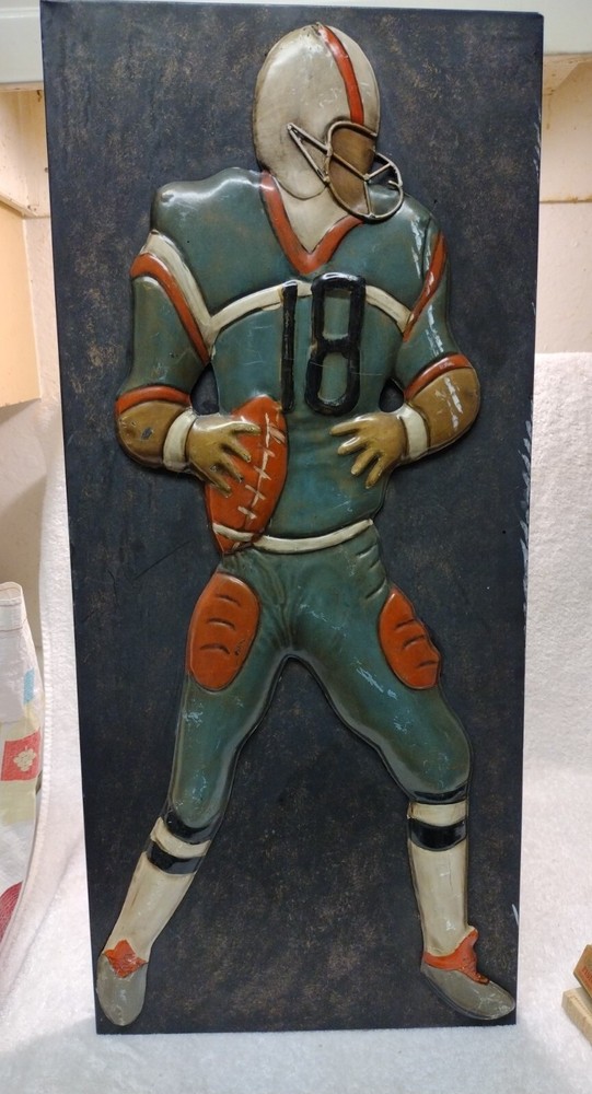 RARE! Vintage 3-D Football Player Metal Wall Hanging. 27″ x 12′ x 1″ UNIQUE!