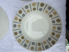 Midwinter Oakley 4 x cereal dessert bowls (two with small chips)
