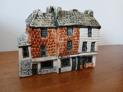 Tey Pottery THE PANTILES Tunbridge Wells Britain In Miniature Handcrafted Model