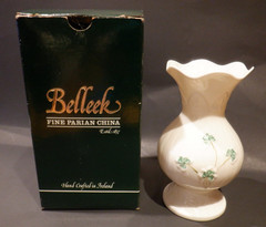 Belleck Fine Irish Parian China Shamrocks 6″ Vase with Box 7th Mark