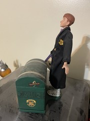 Ron Weasley With Trunk Hallmark Statue New With Tags Harry Potter Vintage