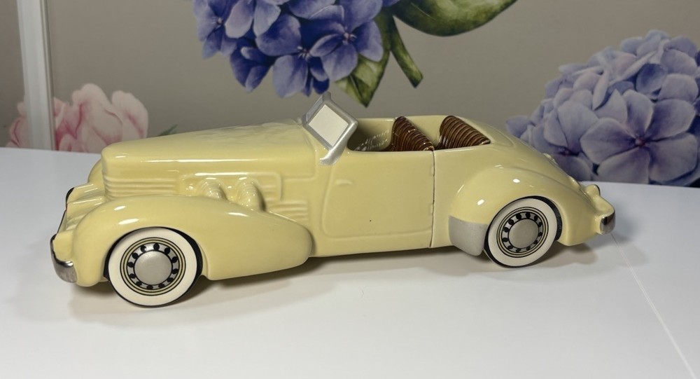 Vintage 1984 Avon 1937 Cord Ceramic Car Handcrafted Brazil Collectible Fig⁠